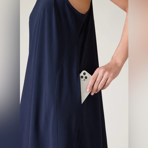 NWT Athleta Presidio Traveler Navy Maxi Dress Size S/P - Picture 4 of 8